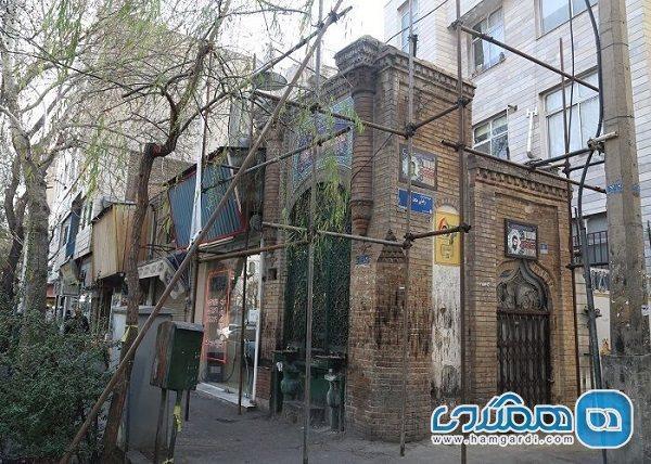 آغاز بازسازی سقاخانه 110 ساله عزیز محمد در تهران
