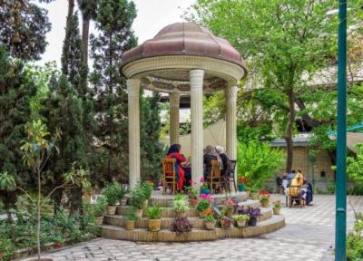 طراحی خانه ویلایی در زمین شیبدار: باغ نگارستان: تهرانگردی در نوروز